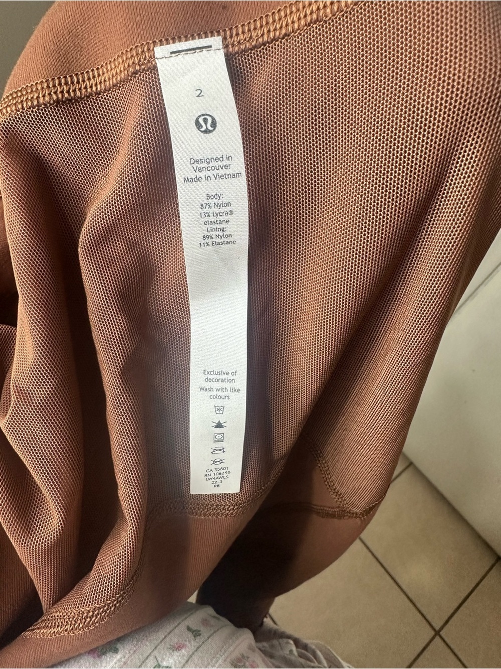 lululemon athletica Women's Rust Brown Fitted Full-Zip Jacket - Picture 4 of 4